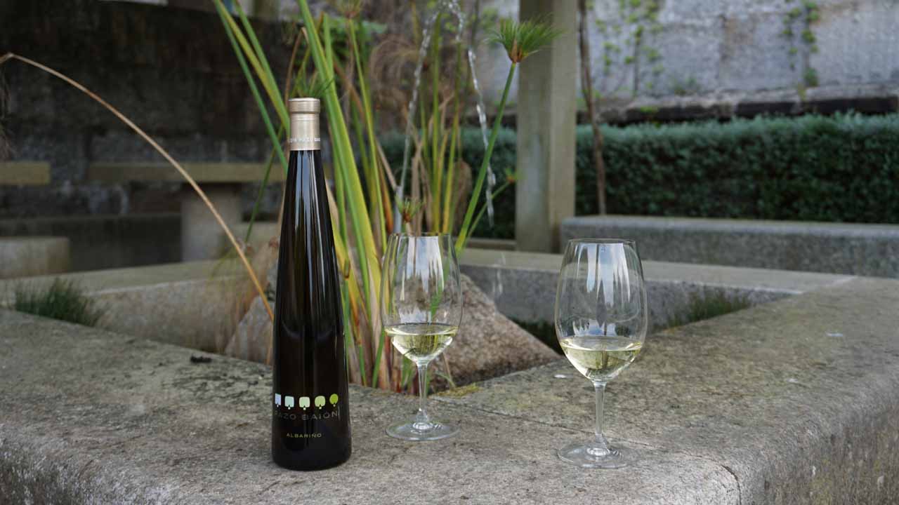 Lee más sobre el artículo La Guía de Vinos Gourmets distingue a Pazo Baión como el Mejor Vino Blanco Joven de España